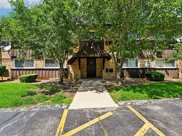 2220 Arbor Circle , Unit 25, Downers Grove, IL 60515