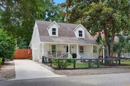 1175 Lazy Lane photo 4