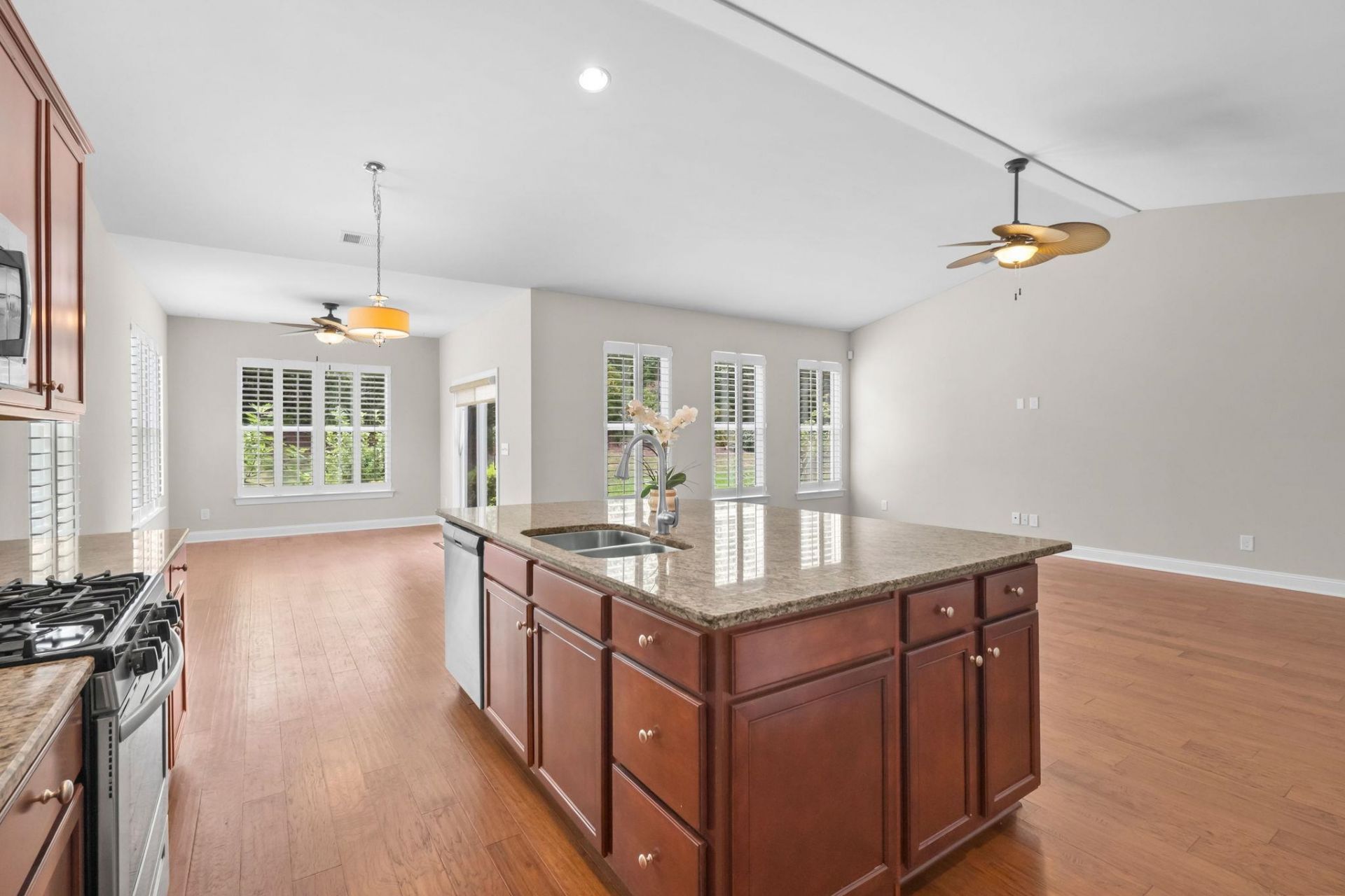 1801 Orchard Dr. Photo 4