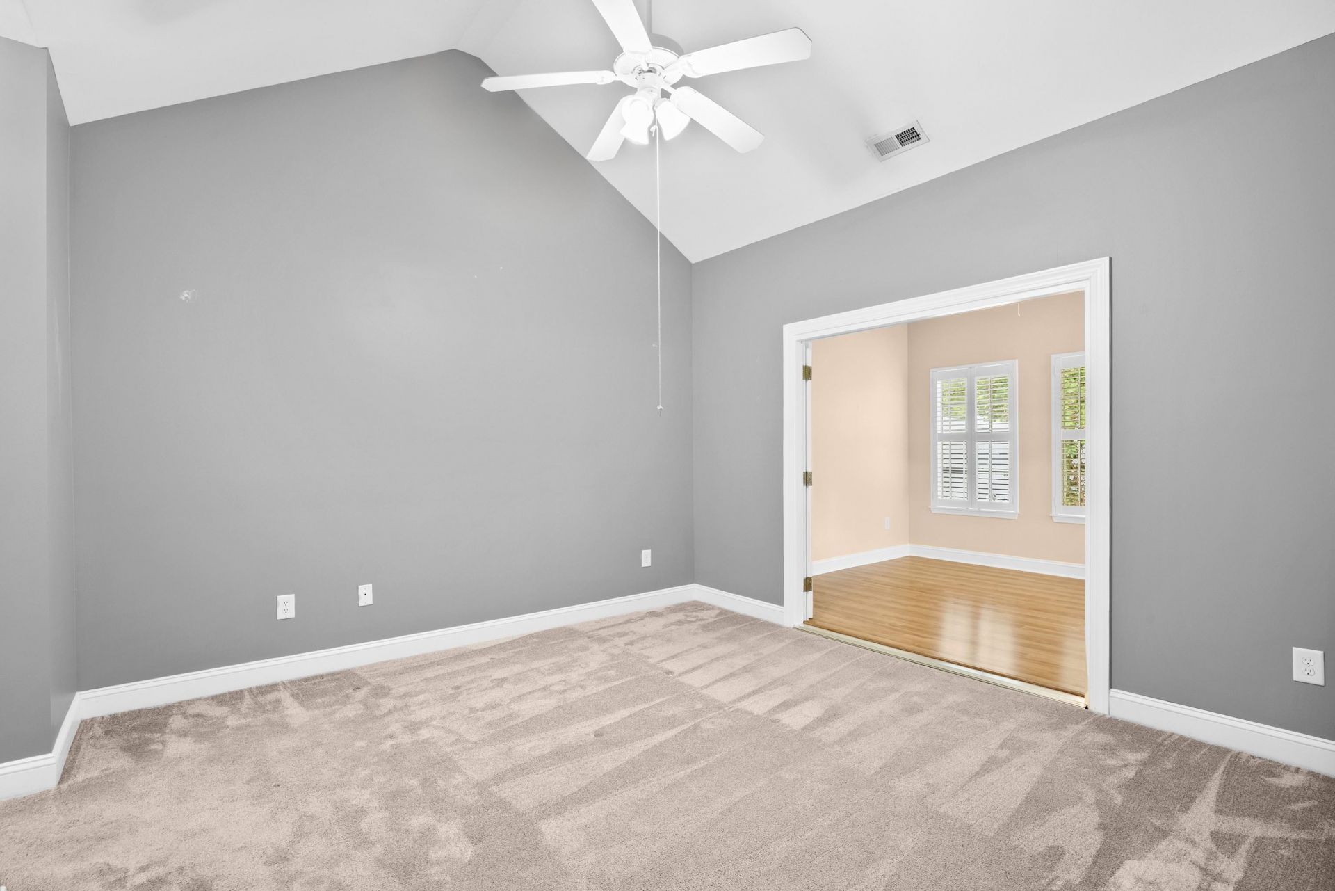 714 Botany Loop Photo 14
