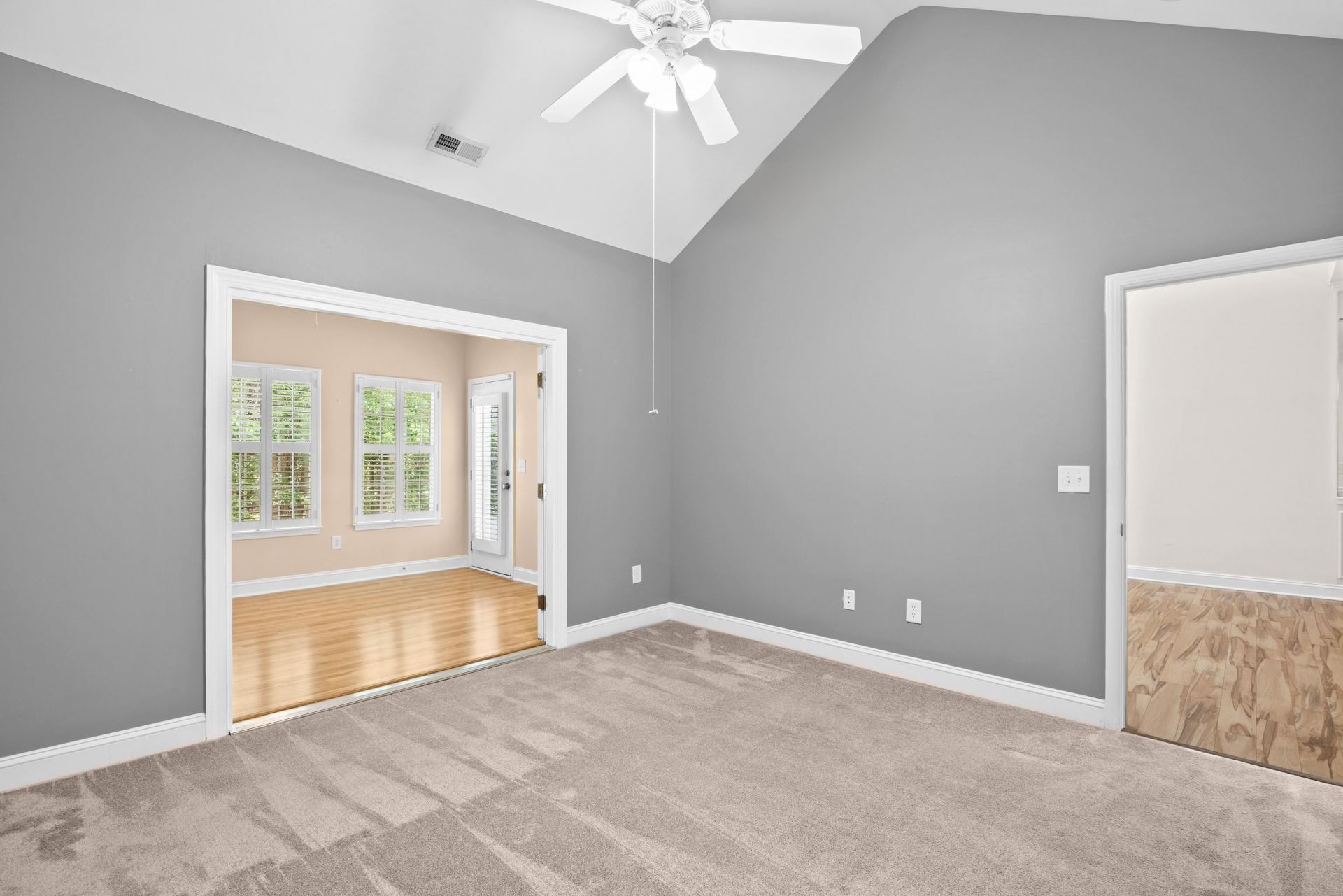 714 Botany Loop Photo 15