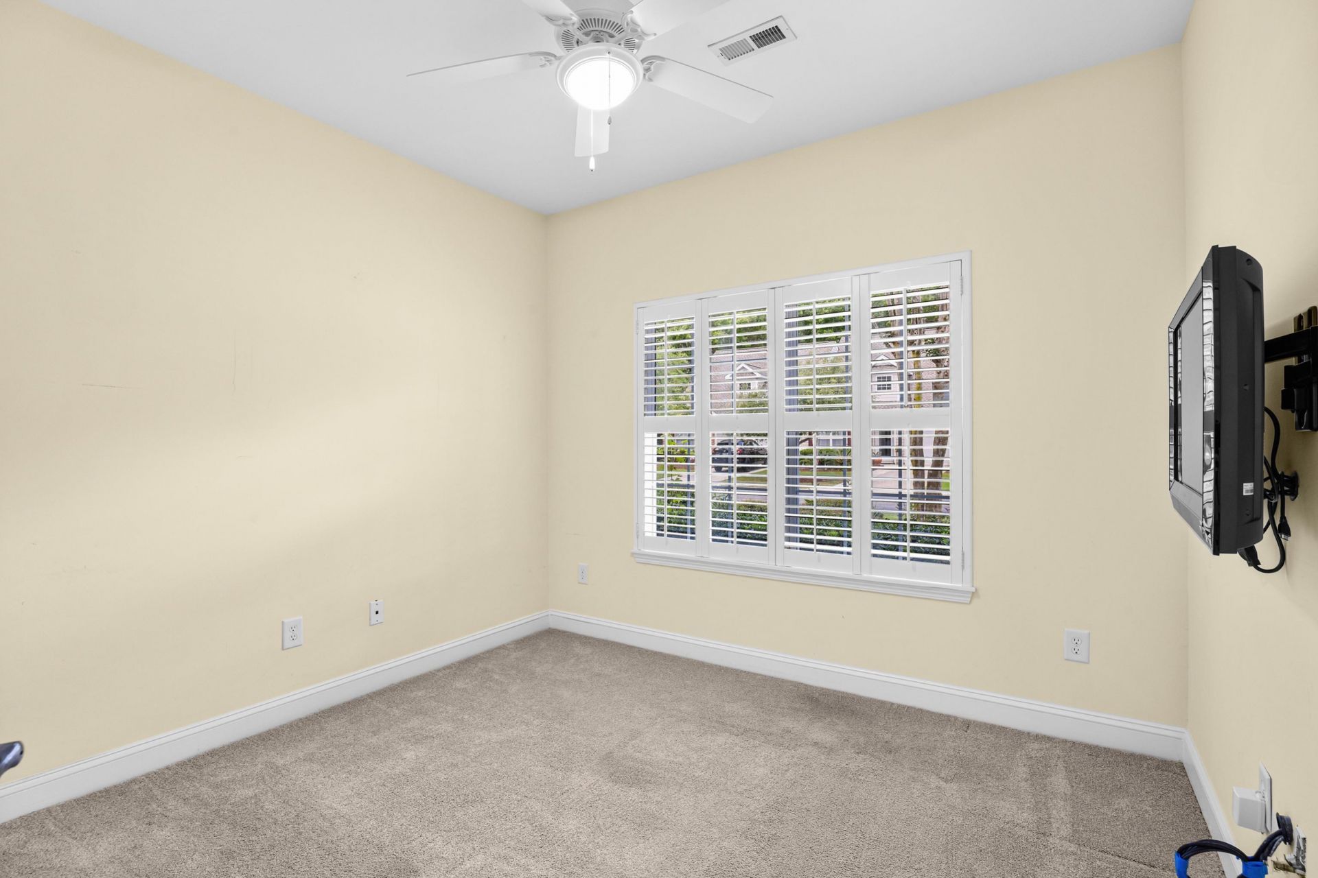 714 Botany Loop Photo 25
