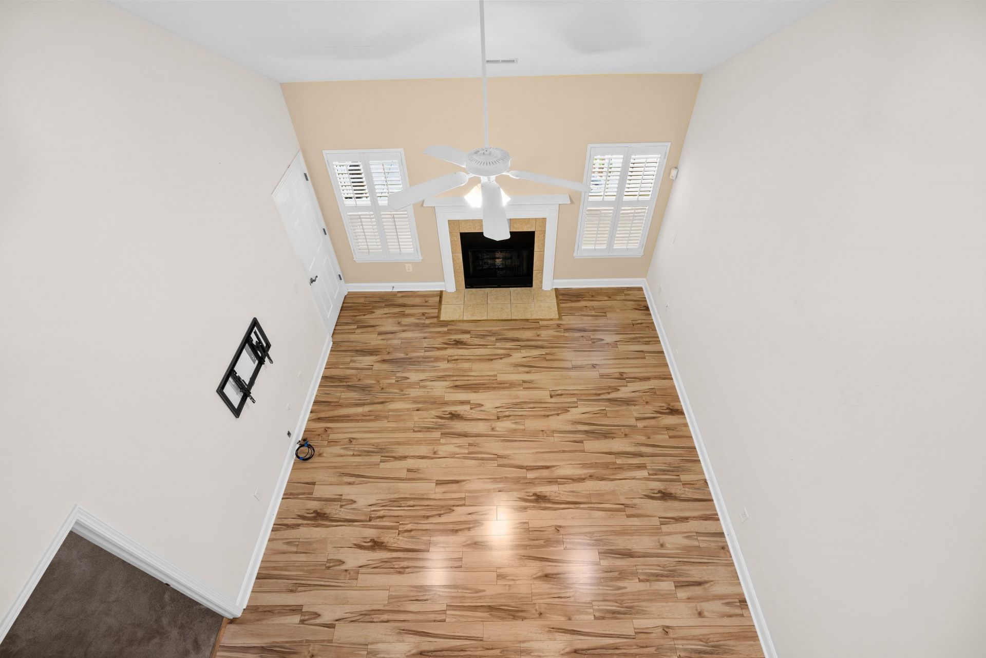 714 Botany Loop Photo 36