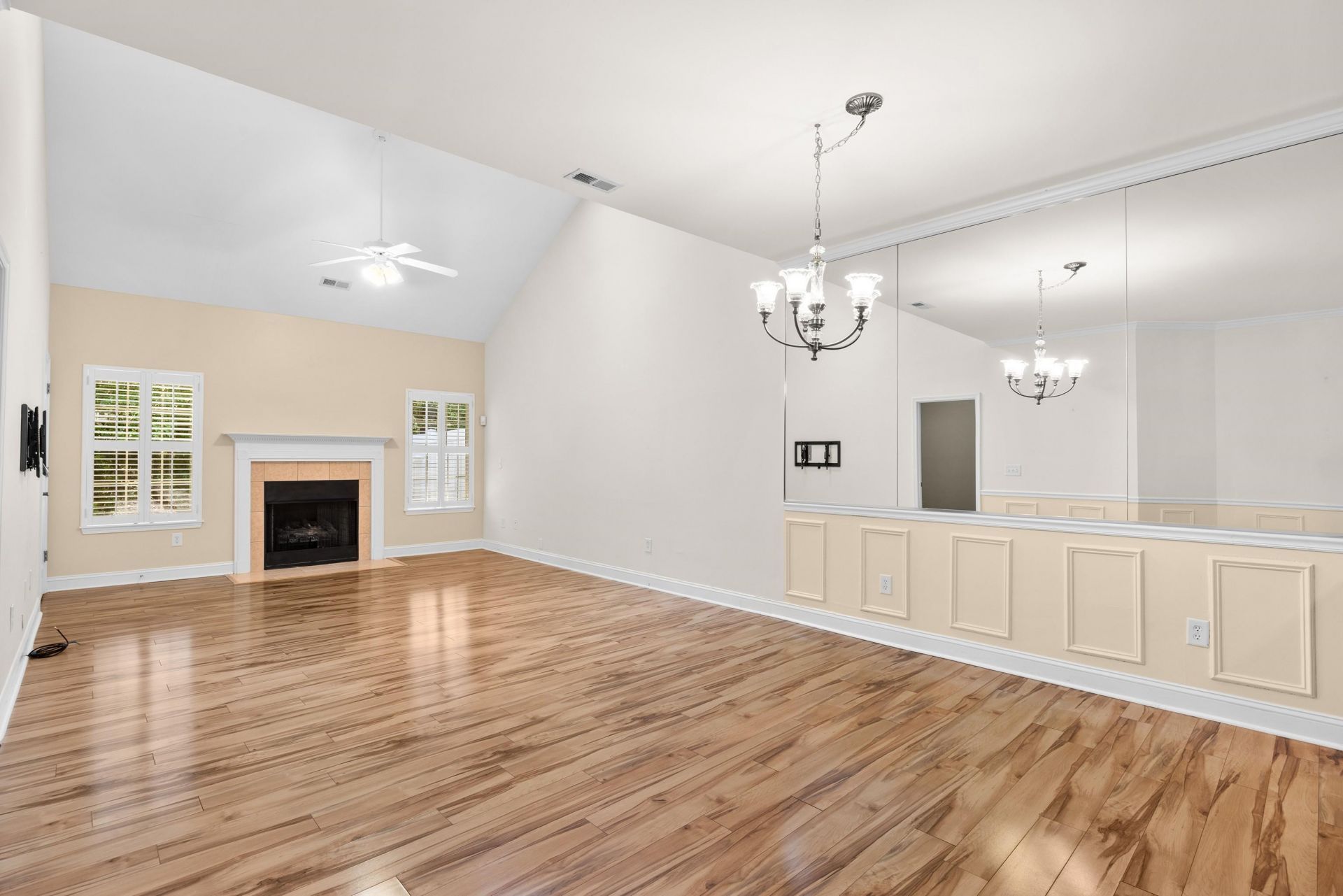 714 Botany Loop Photo 8