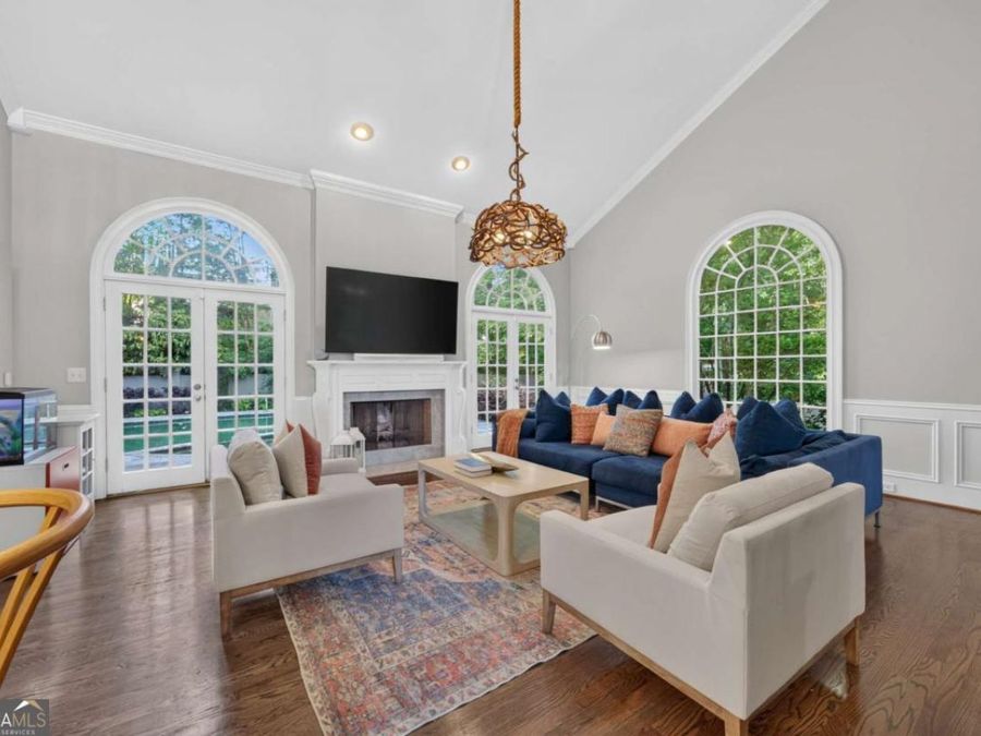 Property Image 6