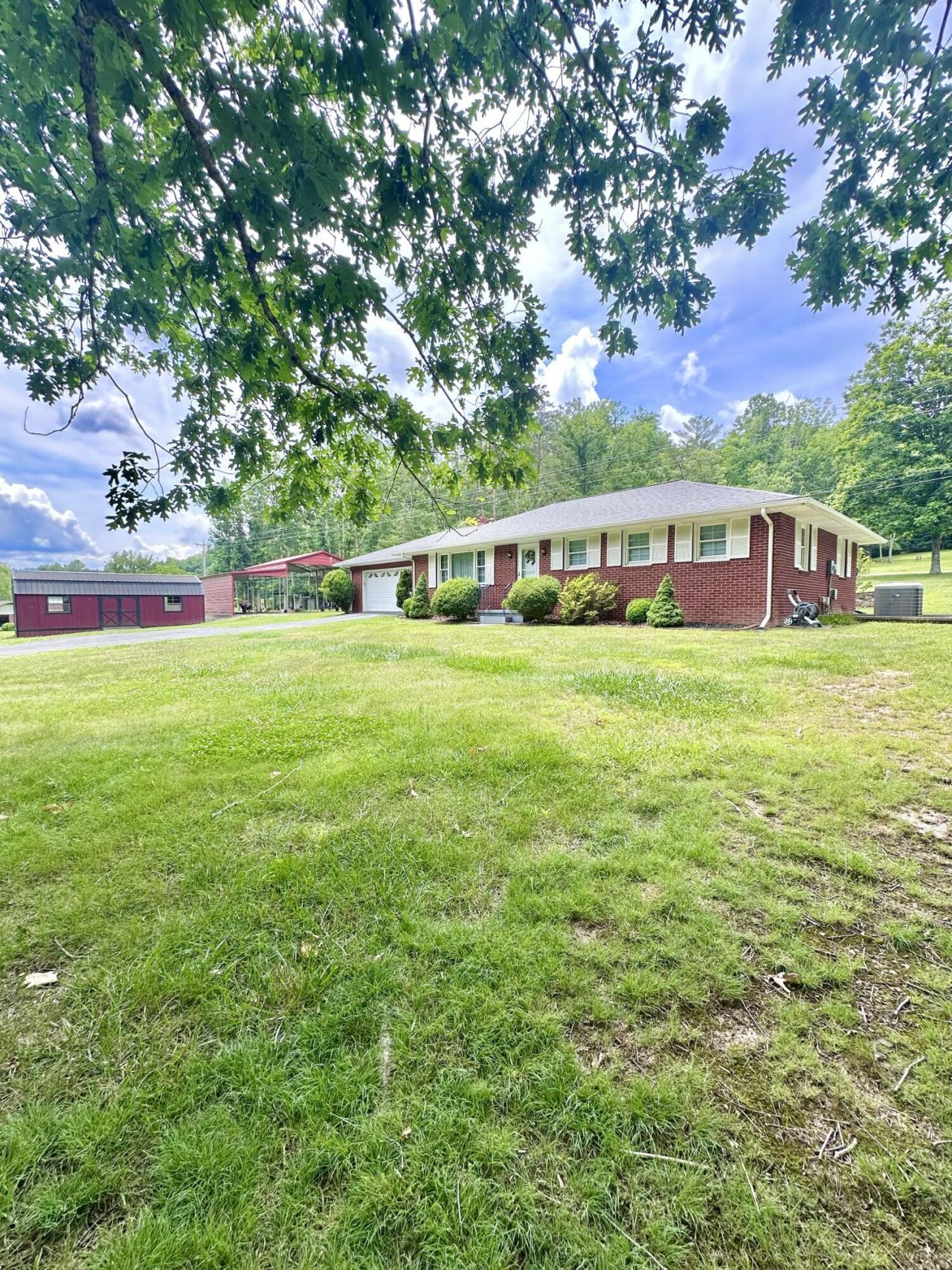 4926 Johnson Creek Rd, Covington, VA 24426 Main Photo