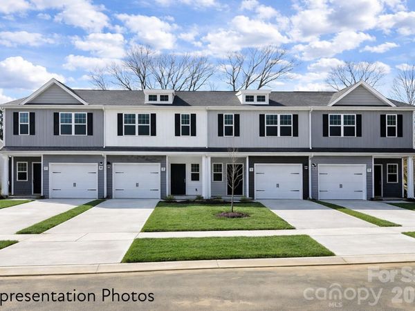 3114 Aberleaf Lane , Charlotte, NC 28227