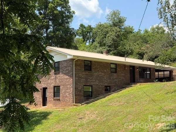 170 Clifton Avenue , Bryson City, NC 28713