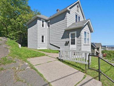 230 N 18th Avenue W, Duluth, MN 55806