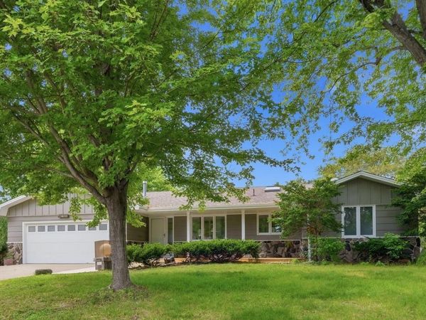 2005 Kelly Drive, Golden Valley, MN 55427
