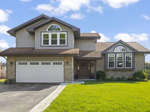 495 W Cimarron Drive , Aurora, IL 60504