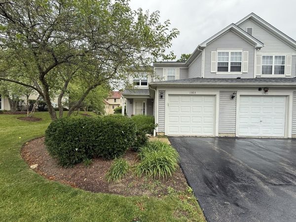1303 Brookdale Drive , Unit 1303, Carpentersville, IL 60110