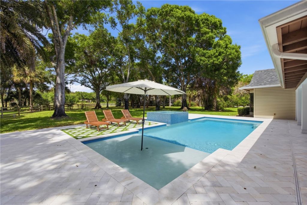655 40th Avenue Sw, Vero Beach, FL 32968 Photo