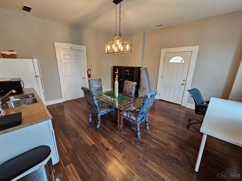 118 W Benson Street, Reading, OH 45215 Photo 3