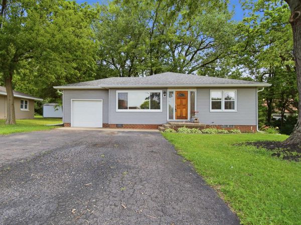 5414 N UNIVERSITY Street, Peoria, IL 61614