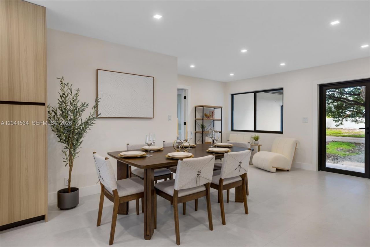 5718 NE 15th Ave , Fort Lauderdale, FL 33334 Photo