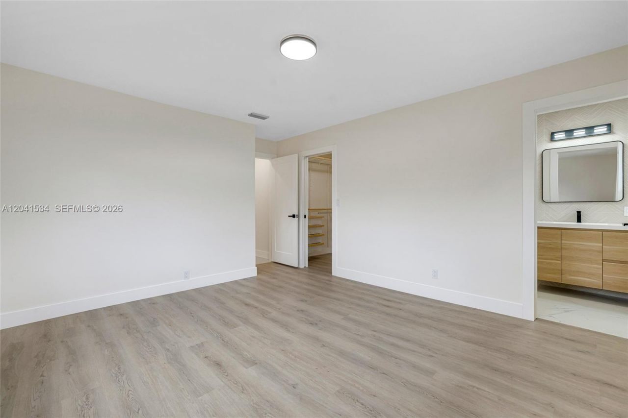 5718 NE 15th Ave , Fort Lauderdale, FL 33334 Photo