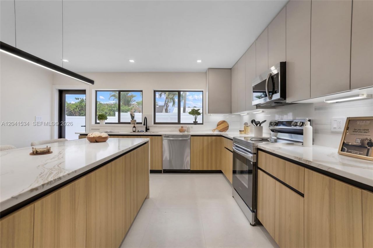 5718 NE 15th Ave , Fort Lauderdale, FL 33334 Photo