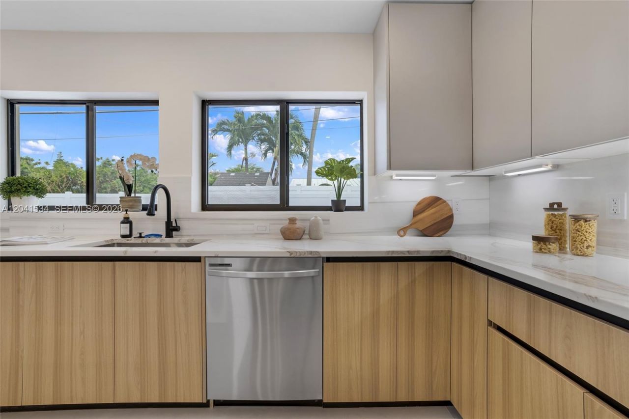 5718 NE 15th Ave , Fort Lauderdale, FL 33334 Photo