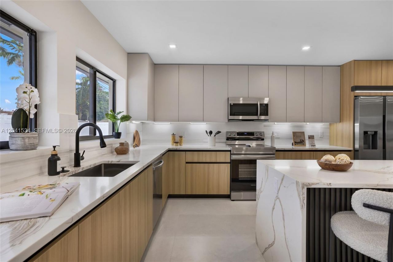 5718 NE 15th Ave , Fort Lauderdale, FL 33334 Photo