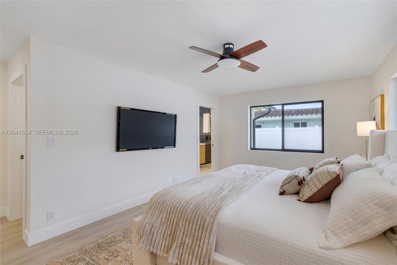 5718 NE 15th Ave , Fort Lauderdale, FL 33334 Photo