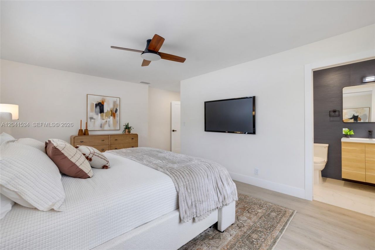 5718 NE 15th Ave , Fort Lauderdale, FL 33334 Photo