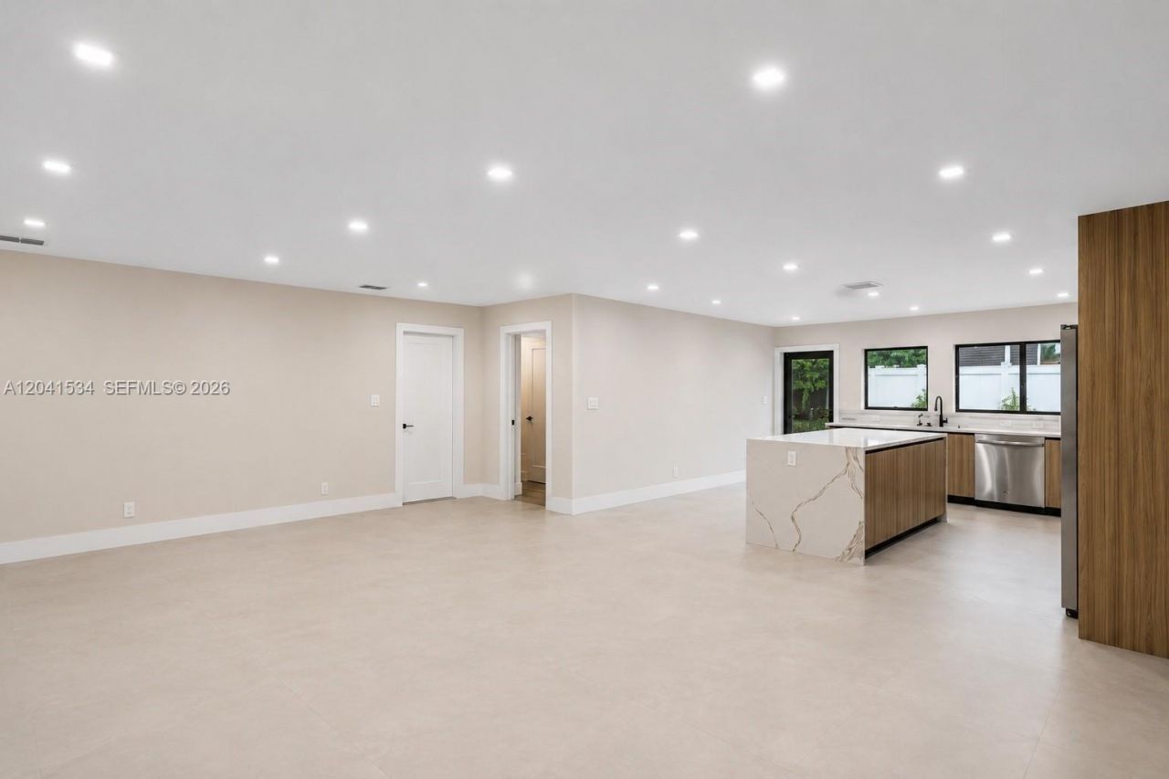 5718 NE 15th Ave , Fort Lauderdale, FL 33334 Photo