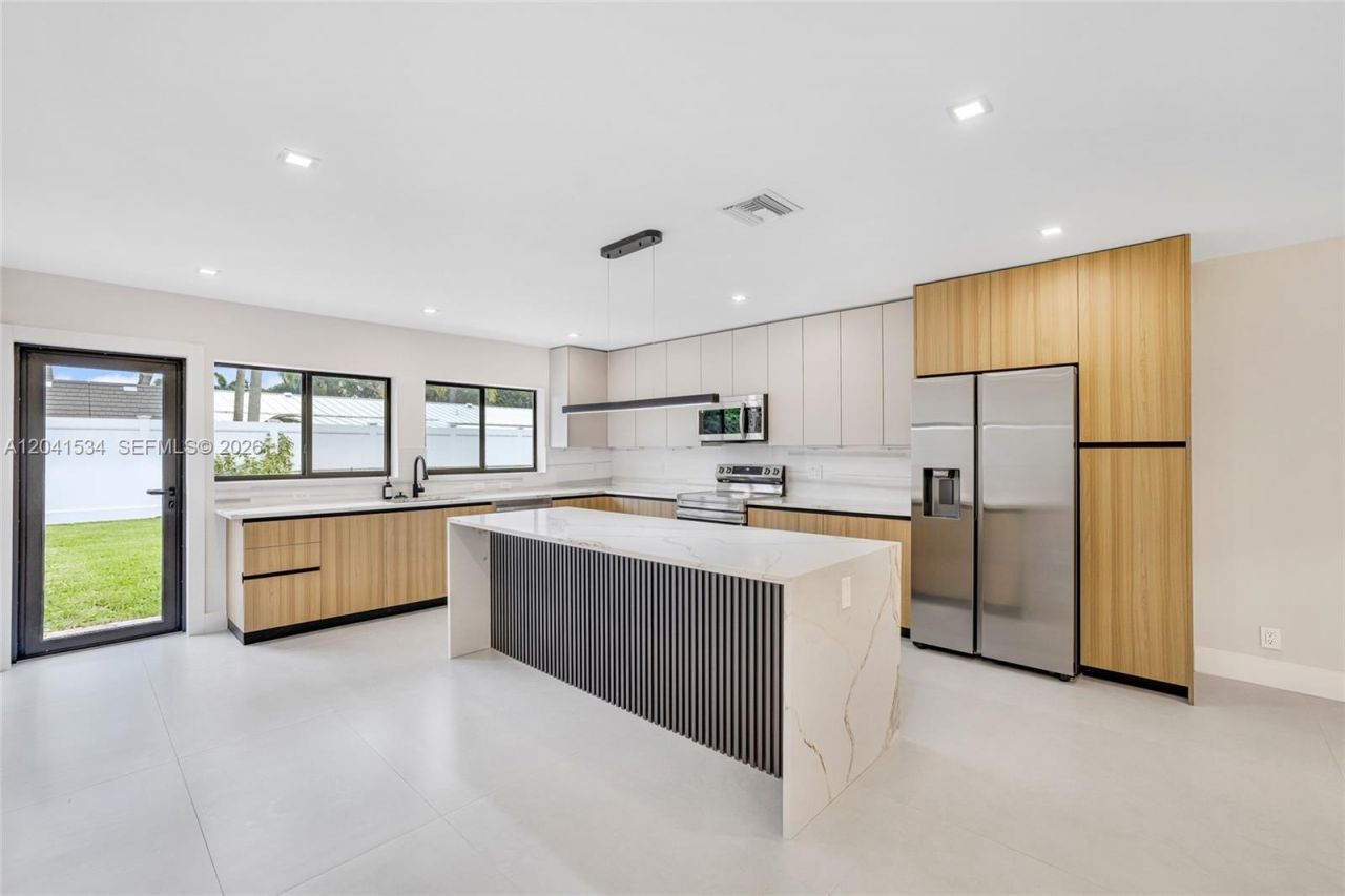 5718 NE 15th Ave , Fort Lauderdale, FL 33334 Photo