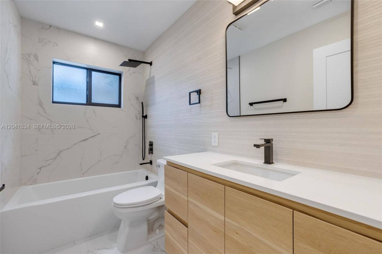 5718 NE 15th Ave , Fort Lauderdale, FL 33334 Photo