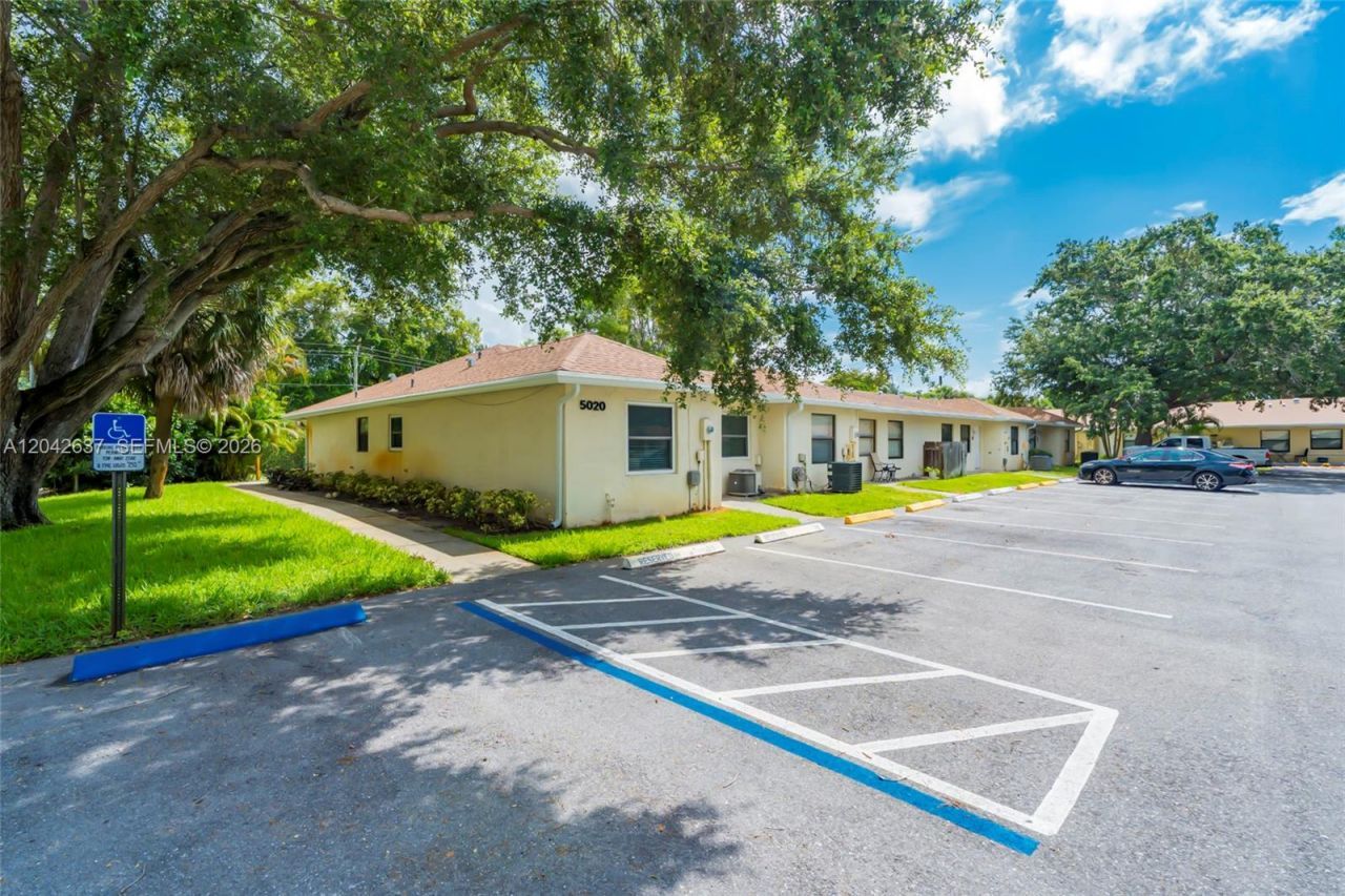 5020 Sanctuary Way, Unit C, West Palm Beach, FL 33417 Photo