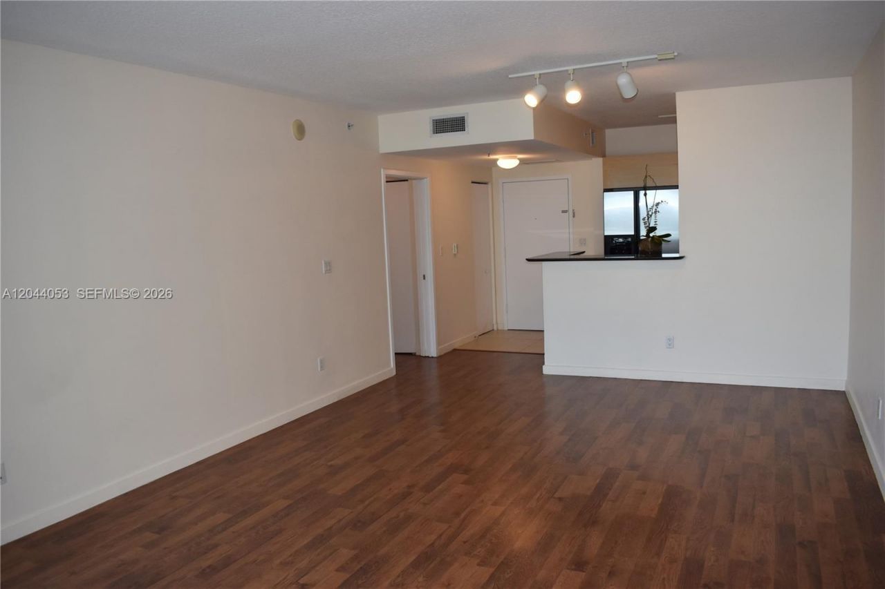 325 S Biscayne Blvd , Unit 3616, Miami, FL 33131 Photo