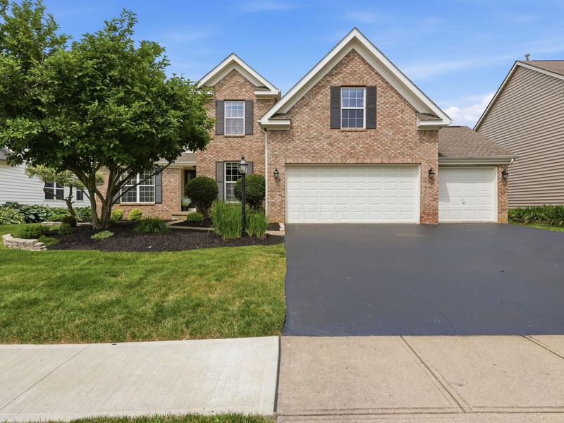 8164 Glenmore Drive, Powell, OH 43065 Photo 2