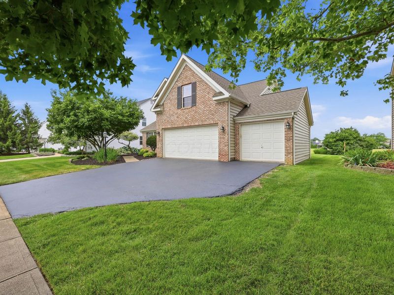 8164 Glenmore Drive, Powell, OH 43065 Photo 4