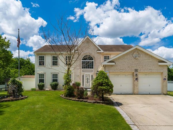 315 Mackenzie Drive, Pickerington, OH 43147