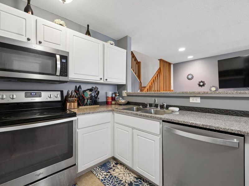 256 Oxford Oak Drive , Blacklick, OH 43004 Photo 17
