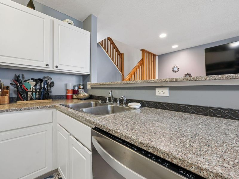256 Oxford Oak Drive , Blacklick, OH 43004 Photo 18