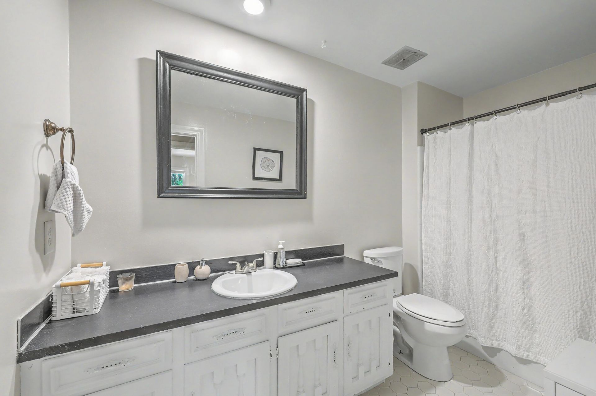 910 Regatta Road Photo 31