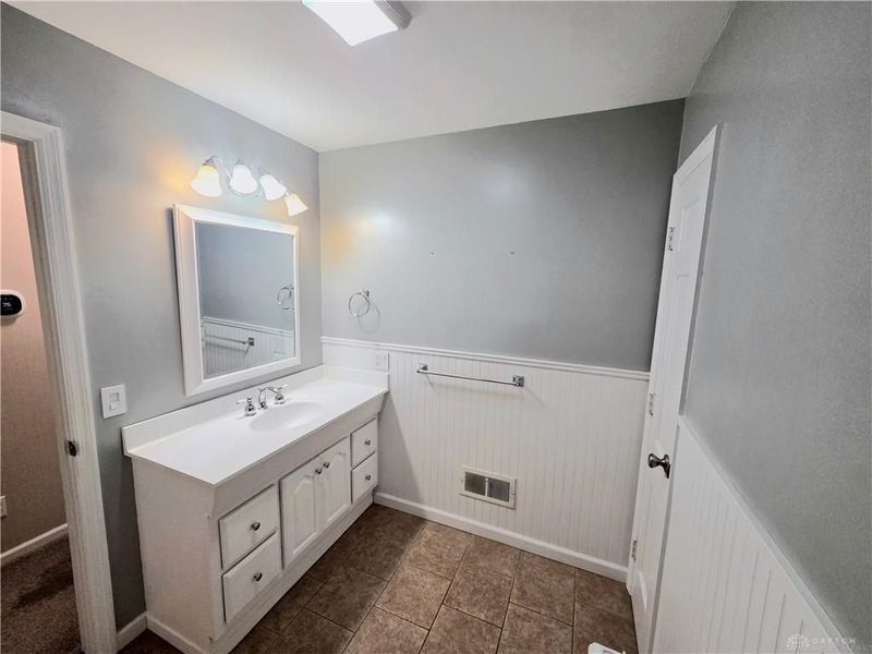 843 Maxwelton Lane, Centerville, OH 45459 Photo 10