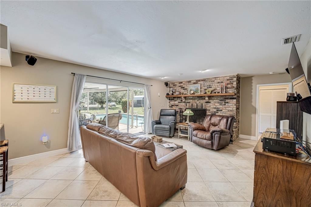 19250 Tammy Ln , North Fort Myers, FL 33917 Photo