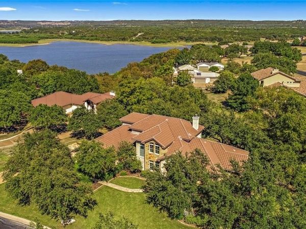 2401 Sailpoint DR, Spicewood, TX 78669