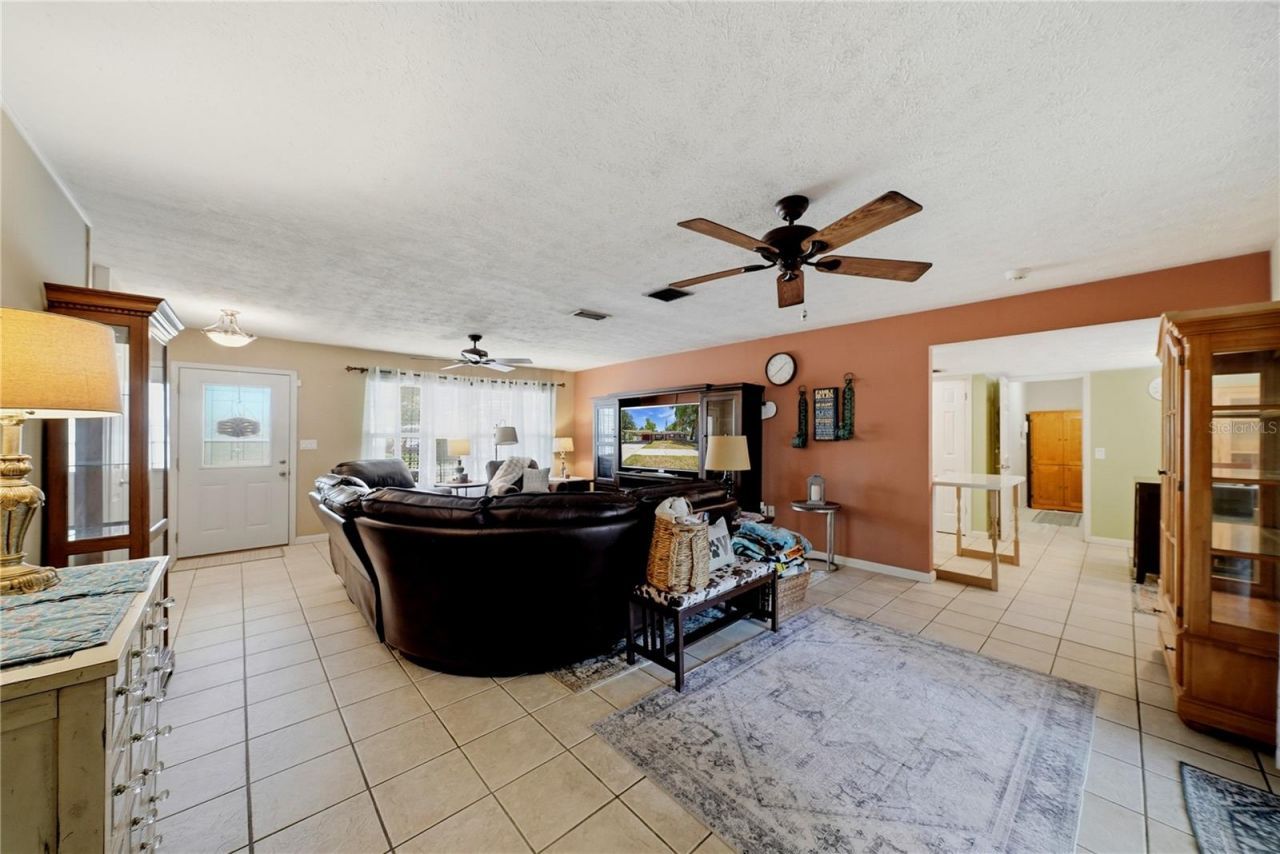 3801 Upland Place, Valrico, FL 33594 Photo