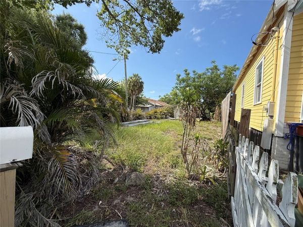 2323 E 12TH AVENUE , TAMPA, FL 33605