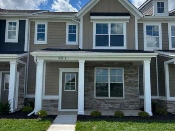 1609 Parkside Lane , Unit E, Dyer, IN 46311