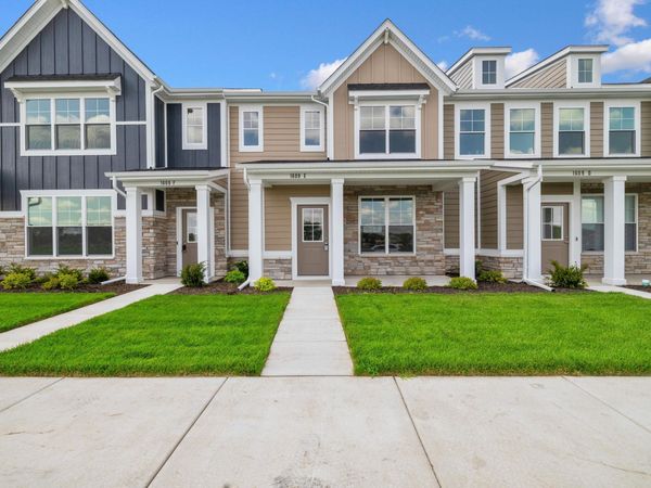 1609 Parkside Lane, Unit E, Dyer, IN 46311