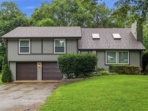 9131 Acuff Lane, Lenexa, KS 66215