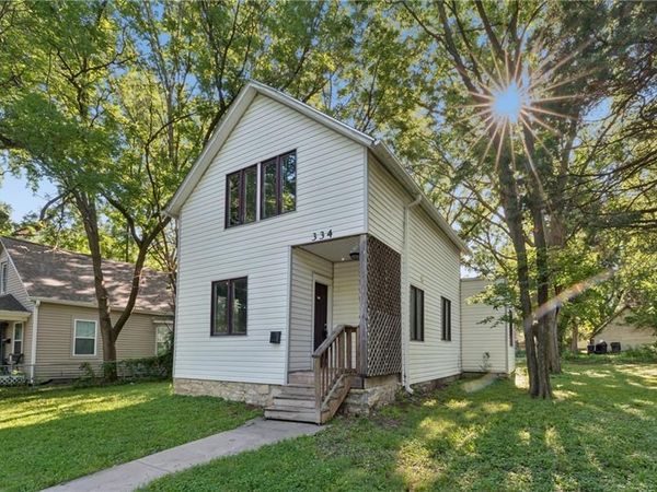334 SW Orchard Street, Topeka, KS 66606