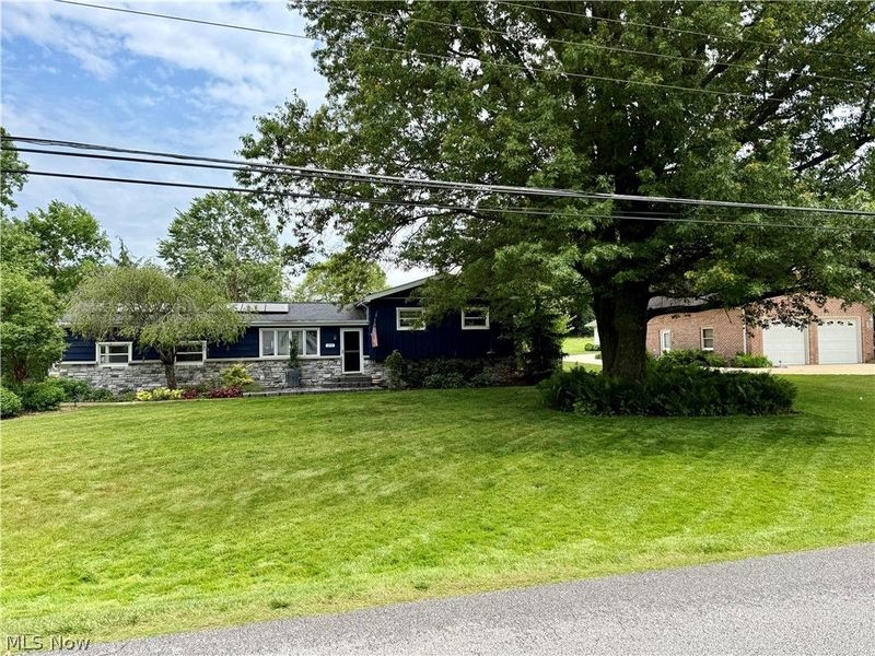 572 Hughes Drive, Tallmadge, OH 44278 Photo 2