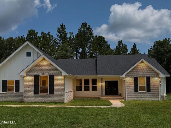 18350 N Fairway View Drive, Biloxi, MS 39532