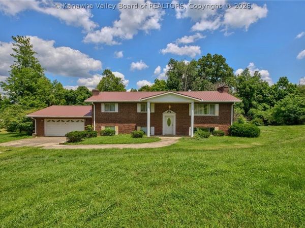 6667 Union Ridge Road, Glenwood, WV 25520