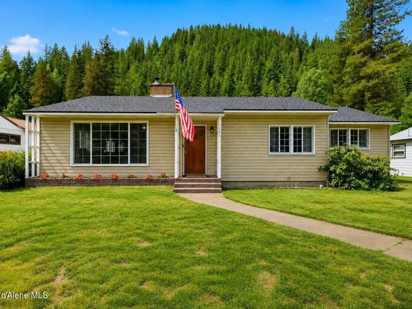 1109 E Larch Ave, Osburn, ID 83849